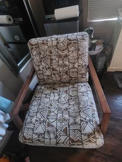 Very nice chair.