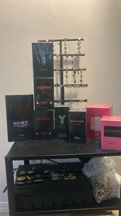 Perfumes / joyería/ pins