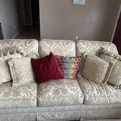 Couch set