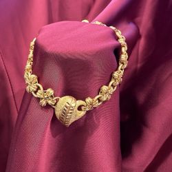 22k Gold Bracelet With Heart Pendant Handmade Engraved With Flower Chain 