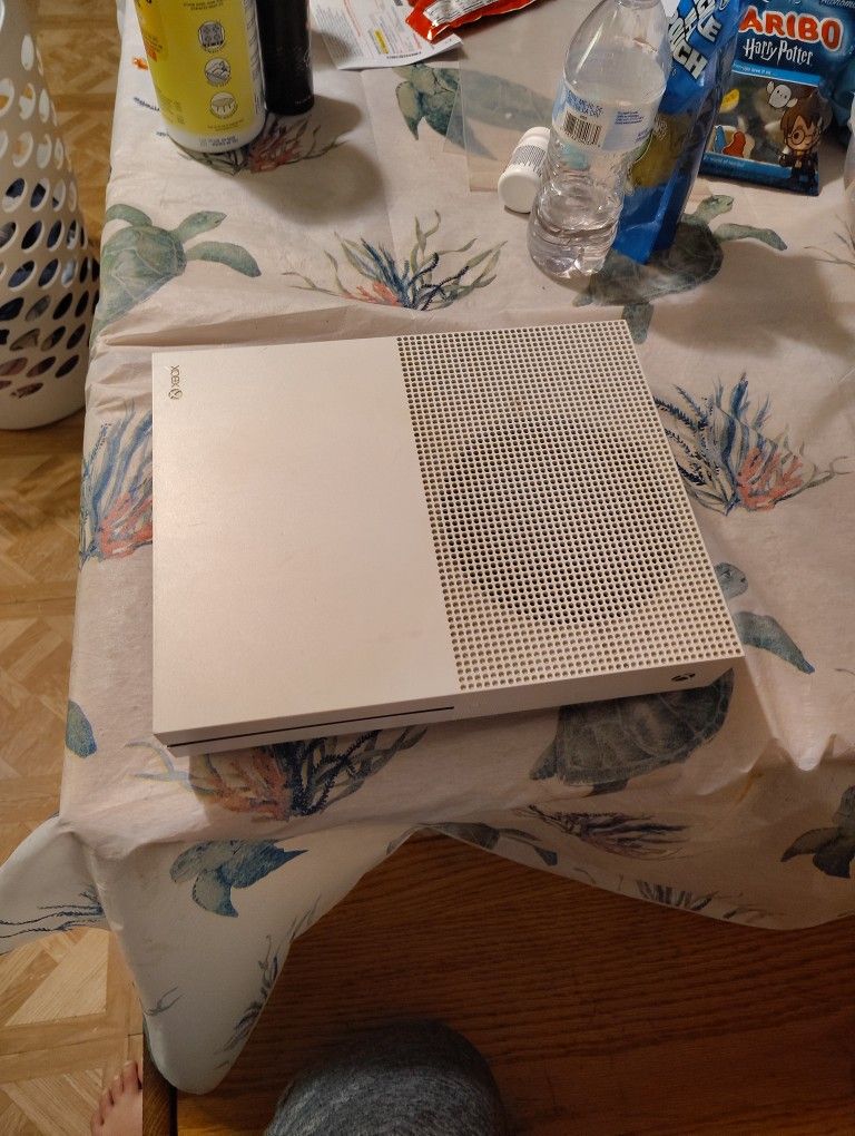 Xbox One S White