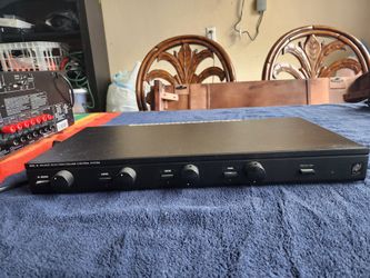 Niles SVL-4 Speaker Selection/Volume Control System