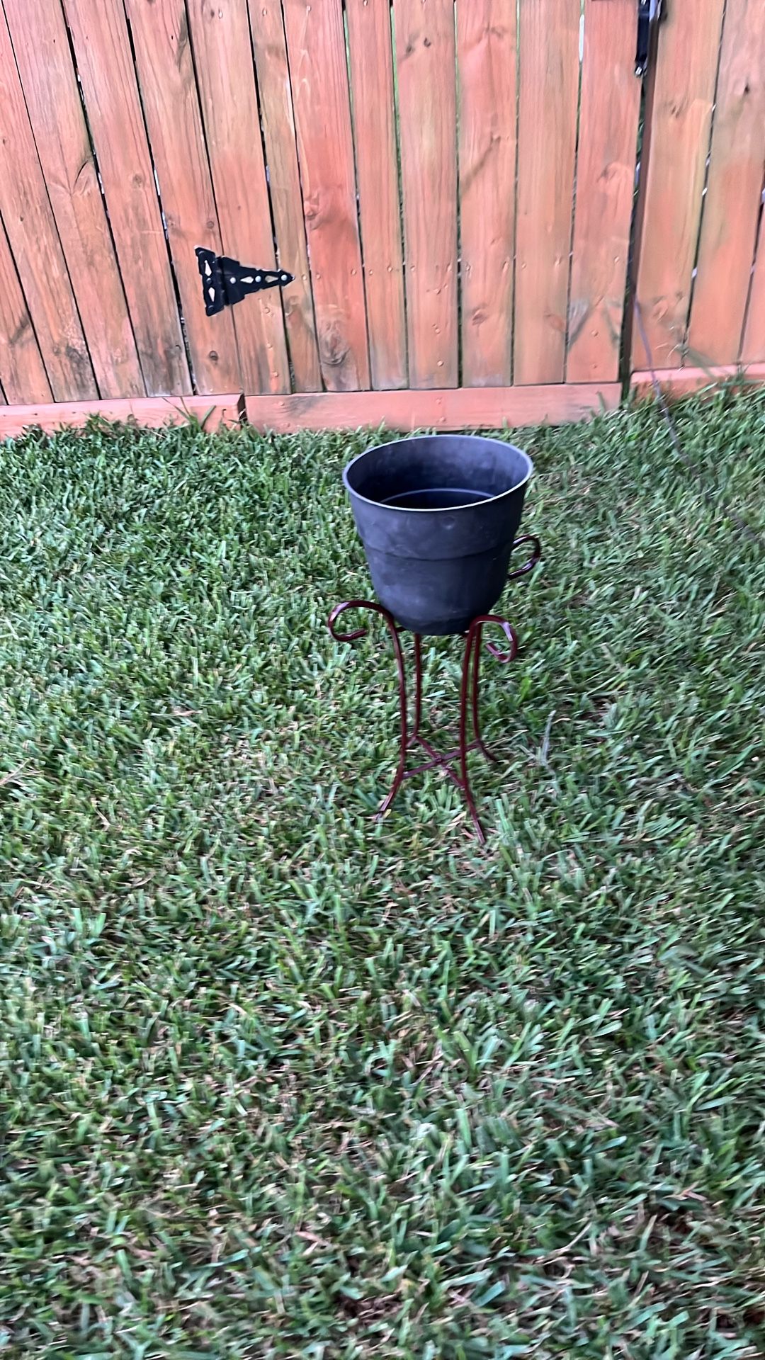 Plant Stand With Pot