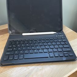 A16 iPad 11” with cover, keyboard and pen