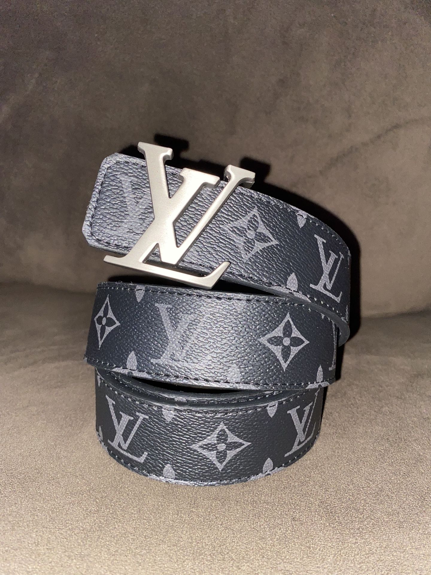 Black LV Belt (Louis Vuitton)
