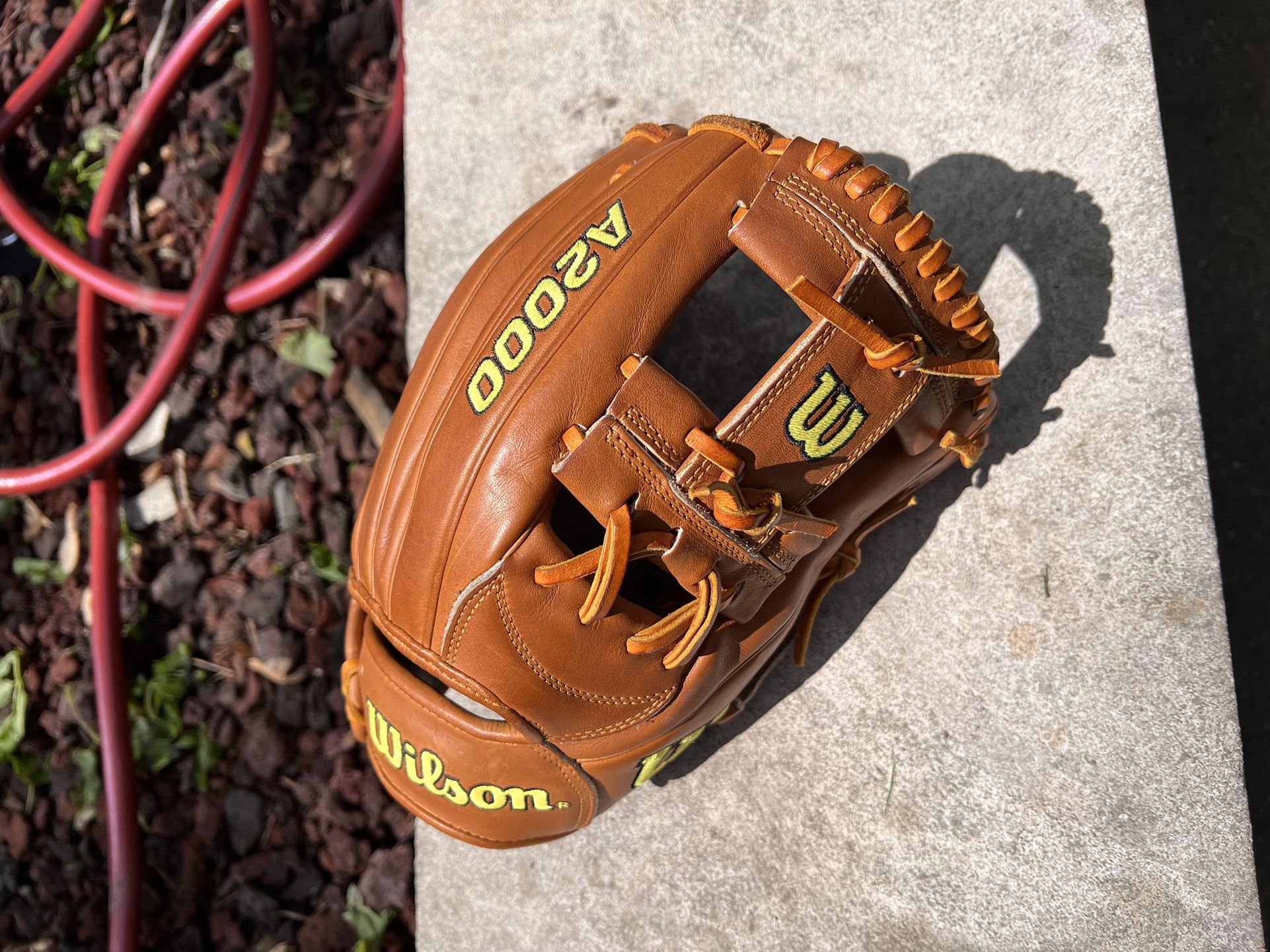 New Wilson A2000 1787 11.75 Infield Baseball Glove