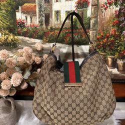 GUCCI SUPREME TOTE BAG