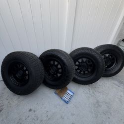 Method 17” Wheels + Falken Wildpeak AT Tires (Like New) 6x5.5 Tacoma Tundra 4Runner