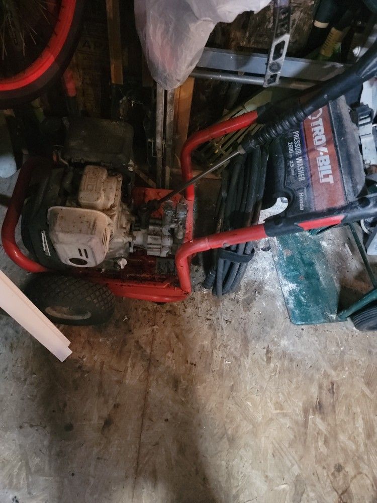 Troy Bilt Pressure Washer 2600psi