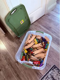 Wooden train track toy set