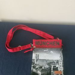 Robin Ruth München Canvas Messenger Crossbody Bag - Cityscape 