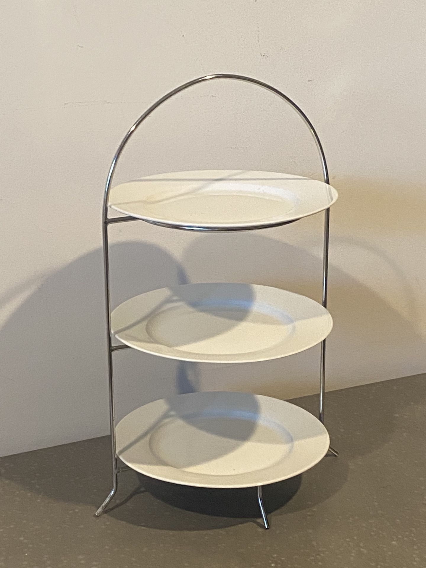 Chrome Metal 3 Tier Serving Tray With 10.5” Plates In Perfect Condition