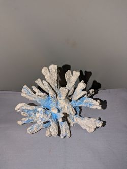 DECOR: Faux coral ornament