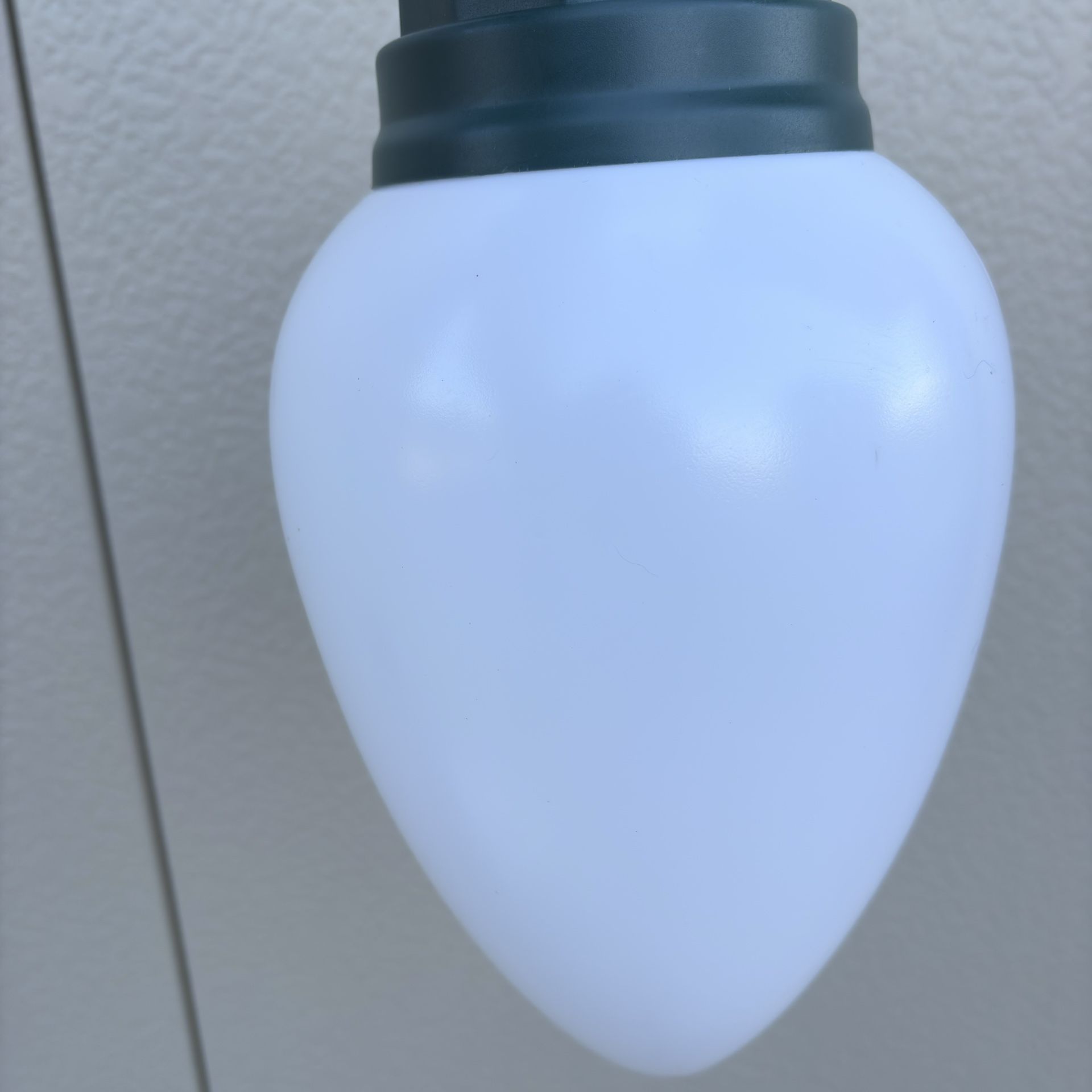 1 Hugh Light Ornament