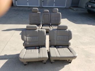 2005 Toyota Sequoia