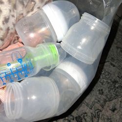 FREE NEWBORN CLOTHES 