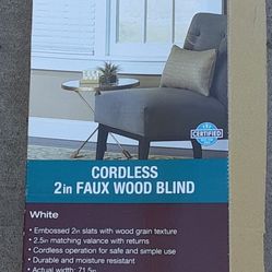 69" X 48" X 2" Cordless Fox Wood Blind (New) $60