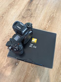 Nikon Z6II body only - low shutter count