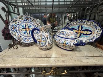 I. Godinger & Co. 4-Piece Majolica Serving Set