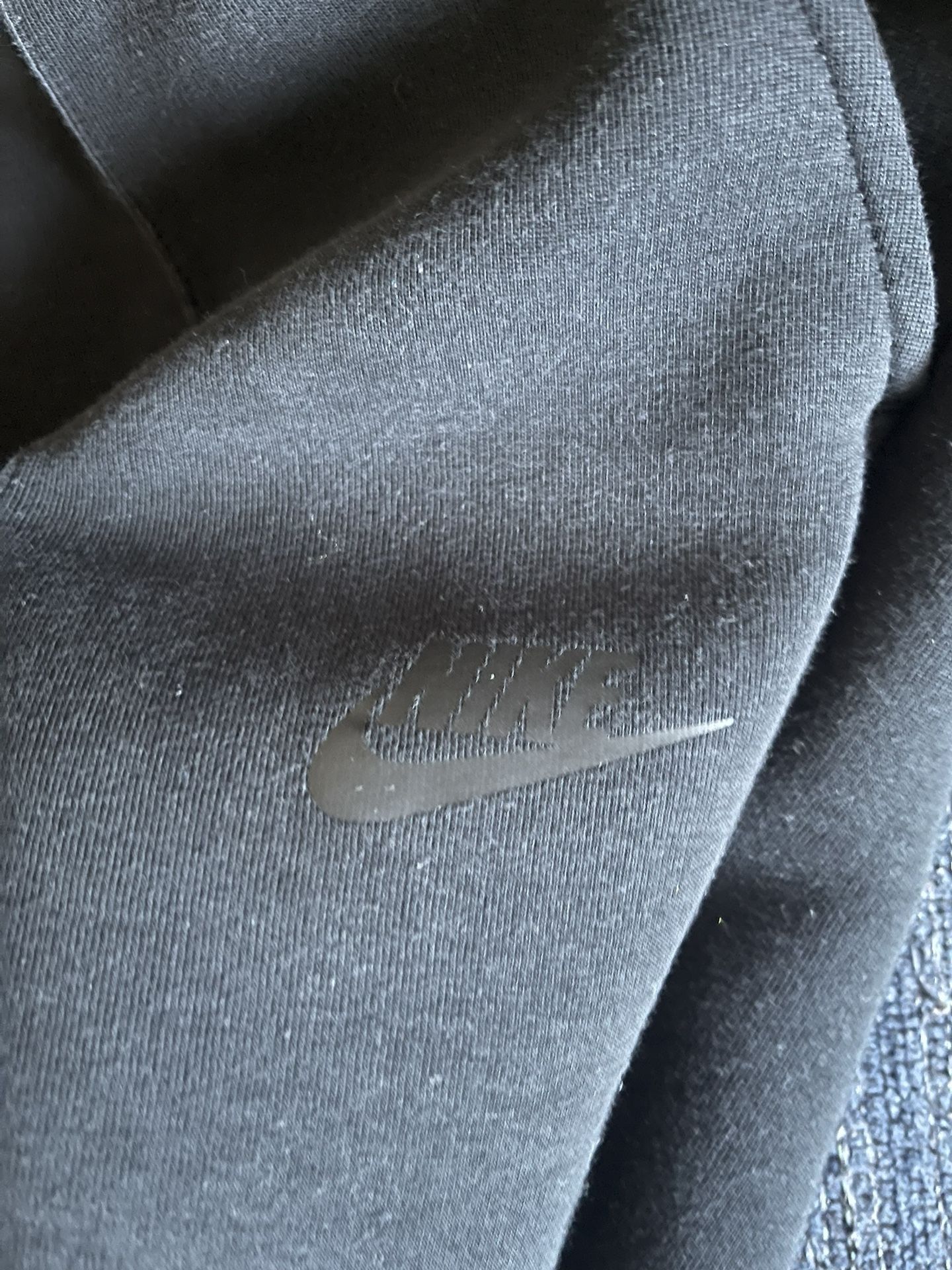 Nike Tech Black Womens Large Sportswear Tech Fleece Mid-Rise Tapered Leg (pants)
