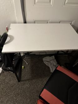 White Desk 