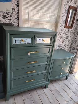 Dresser and nightstand set