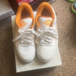 Jordan 2s 
