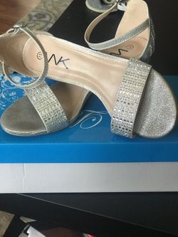 Silver 7.5 women’s shoes