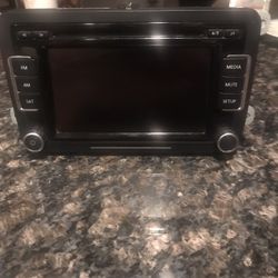 2010-2015 Volkswagen Jetta Radio With CD Player 
