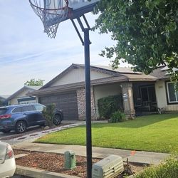 Basketball Hoop 