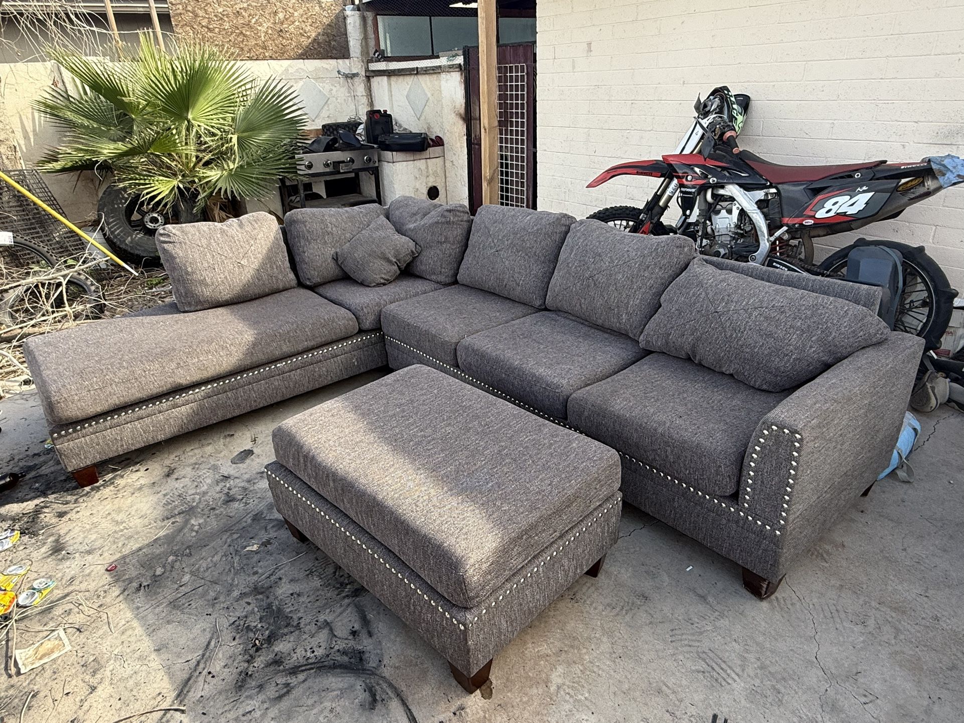 Gray Sectional Couch/ Sofa