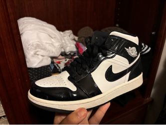 Nike Jordan 1s size 7.5