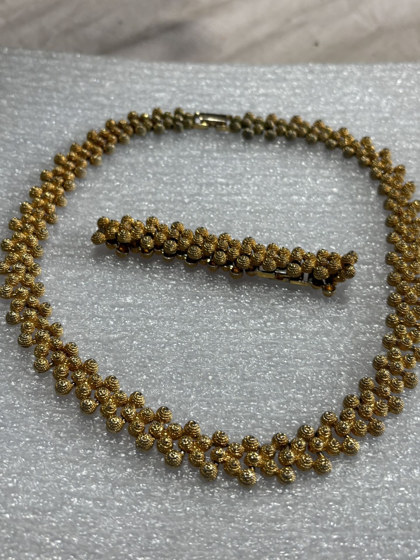 Necklace Set Gold tone 16” Long Braclet Is 8”