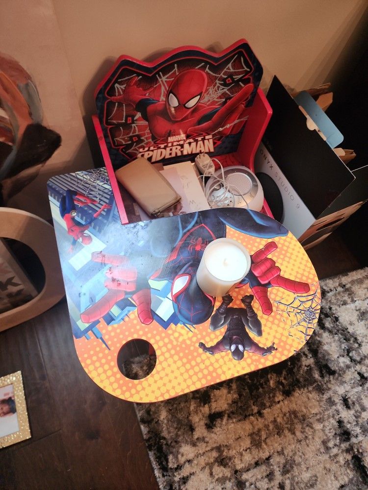 Pictures And Spider Man Kid Table