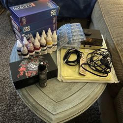 Tattoo gun and accessories 