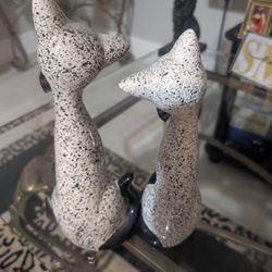 Vintage Siamese Cats