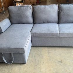BRAND NEW SECTIONAL SLEEPER COUCH