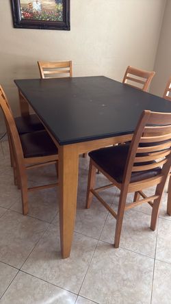 Comedor de 6 sillas de madera Sólida