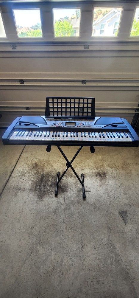 YAMAHA Piano Keyboard
