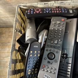 Remote Control Lot 70 Remote Controls Parts Only or Repair Untested As Is 