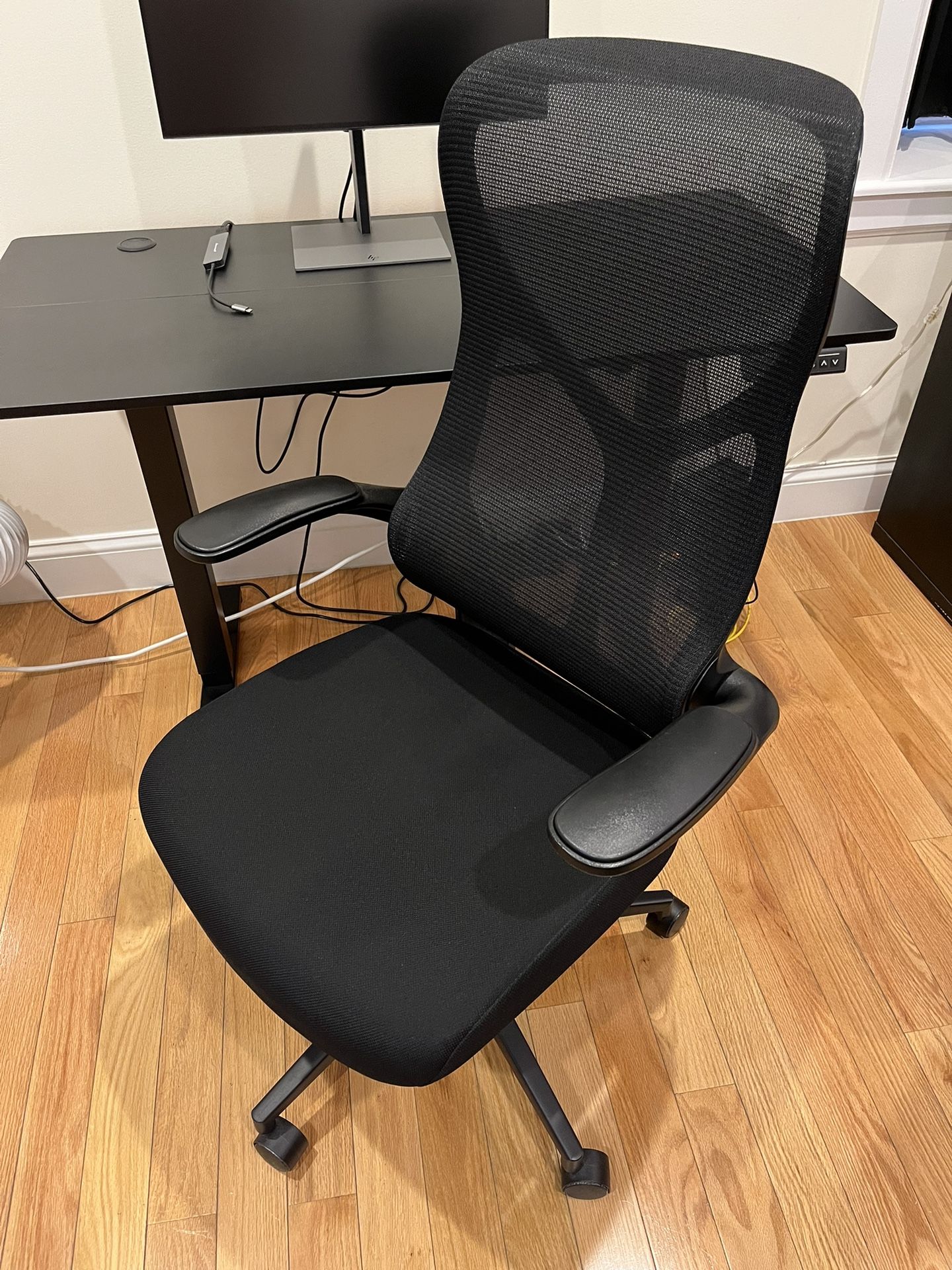 Electric Standing Desk & Chair