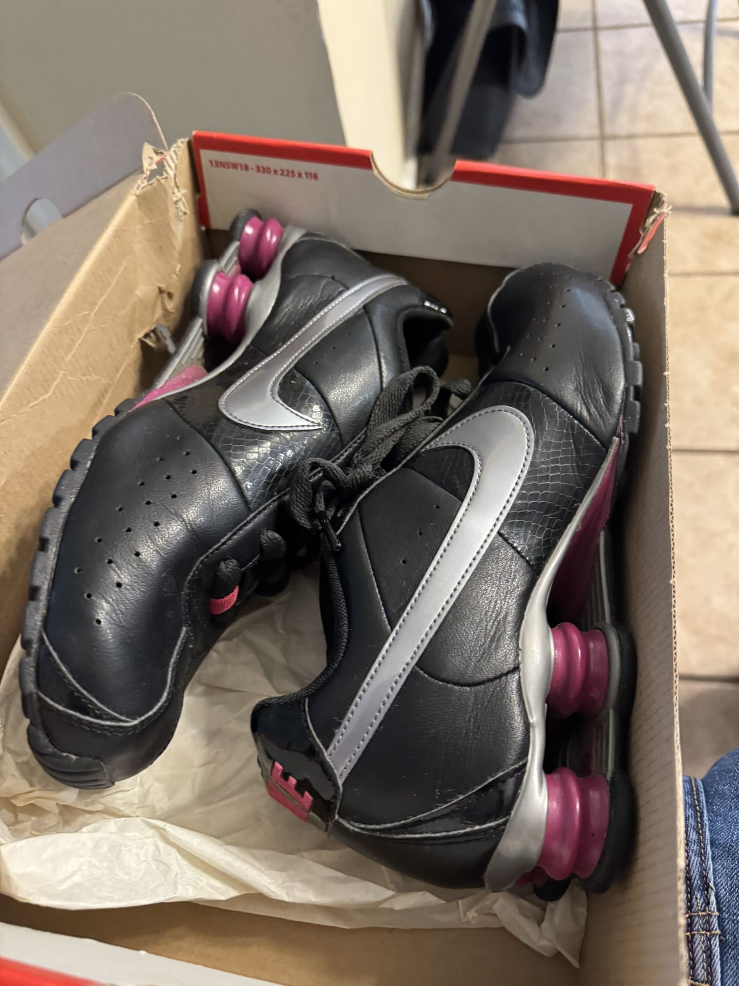 VTG 2013 Nike Shox Classic II Women’s 343907-010 Leather Women's Shoes. Sz 10,5