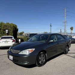 2002 Toyota Camry LE 4 Cylinder Gas Saver Low Miles
