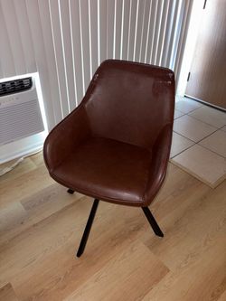 Vintage Leather Swivel Chair