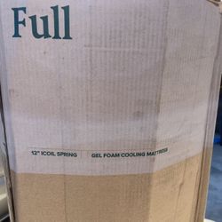 Brand New. 12” Full Size Mattress. Hybrid MemoryFoam/innerspring Combination 