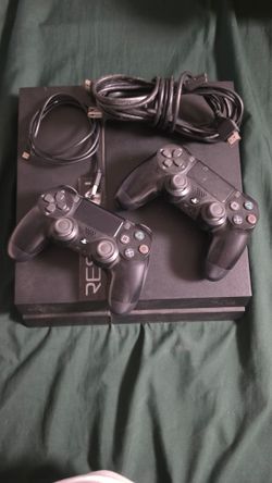 UPGRADED 2TB PS4 FOR SALE
