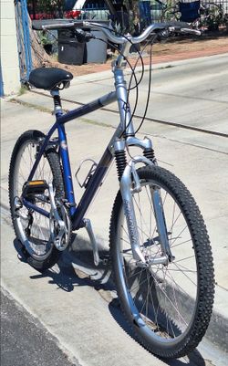 Men's Gary Fisher bike size 26 in good working conditions ready to ride