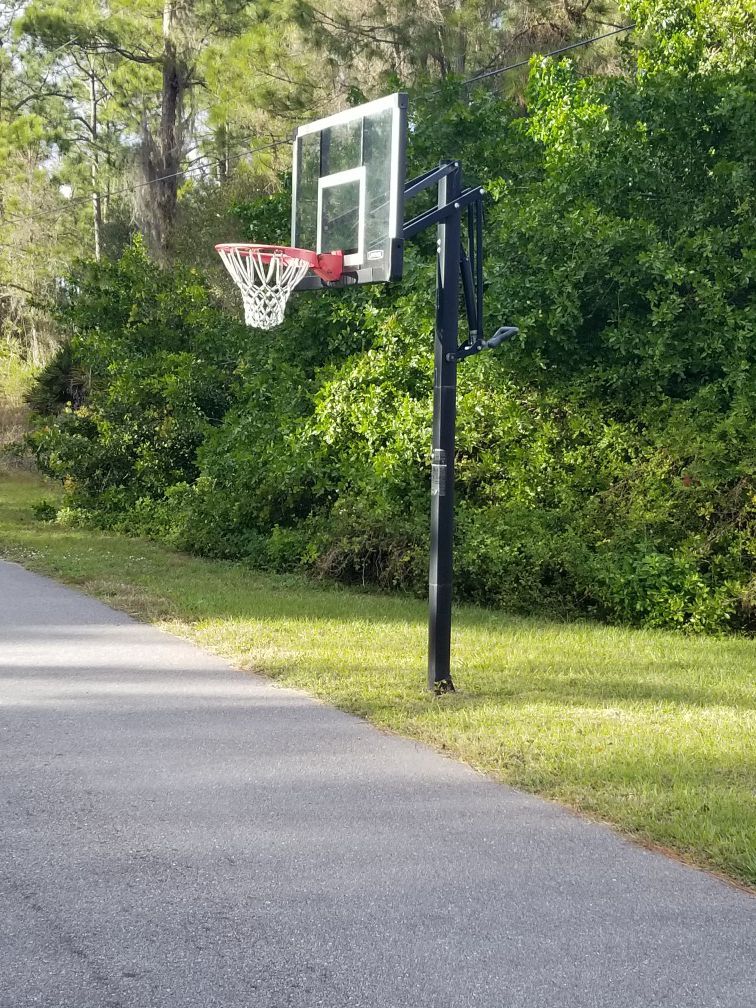 Lifetime 54 glass basketball hoop