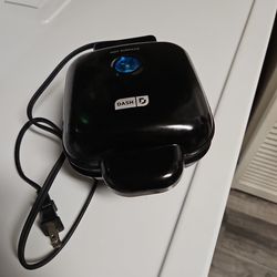 Dash Mini Sandwich Maker