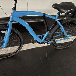 HAMPTON CRUISER BIKE -NO RUST😊